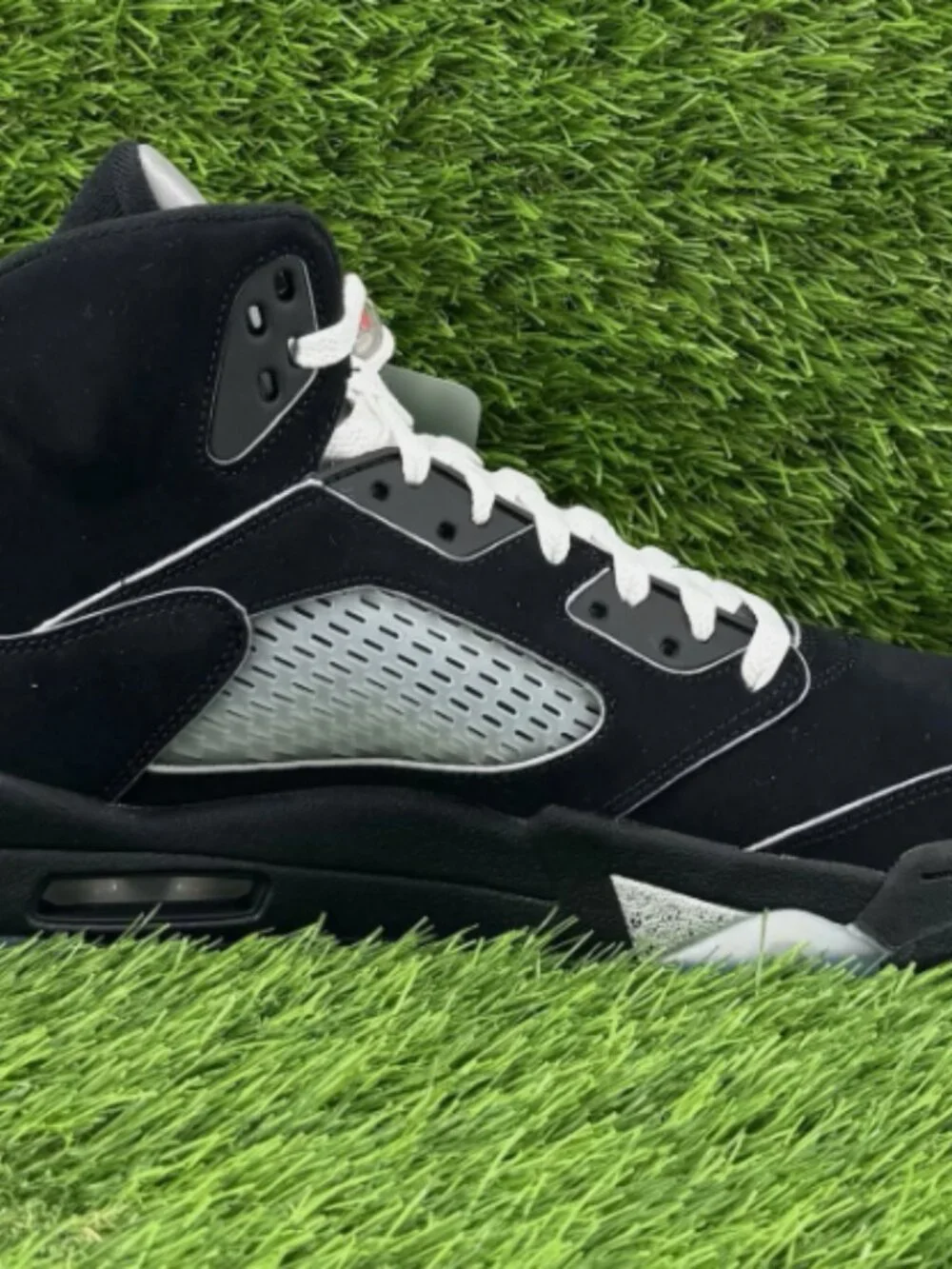 Air Jordan 5 Retro OG Black Metallic Reimagined